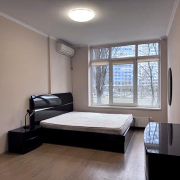 Ованеса Туманяна вул., 3