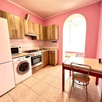 Миру вул., 23-Б