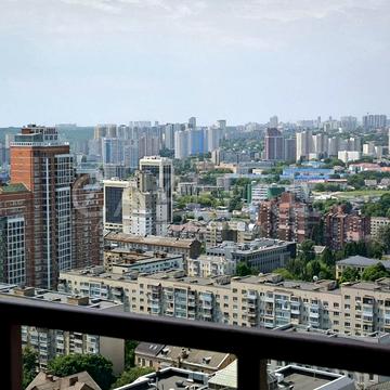 Василя Тютюнника вул. (Анрі Барбюса), 37/1