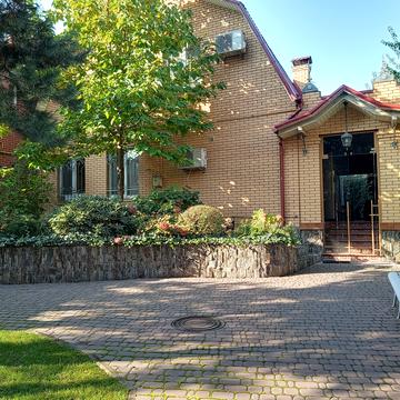 Малокитаївська вул., 50/1