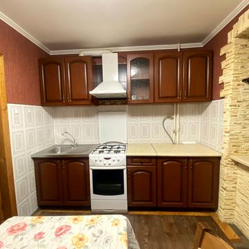 Вишнева вул., 38