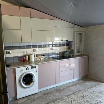 Василя Стуса вул., (Будинок 4)