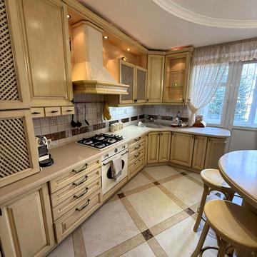 Повстанська вул., 9