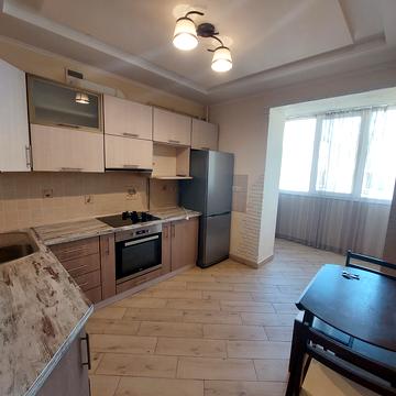 Залізнична вул., 3