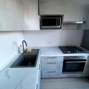 Митрополита Андрея Шептицького вул. (Анатолія Луначарського), 1/2