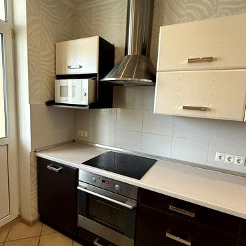 Єлизавети Чавдар вул., 3