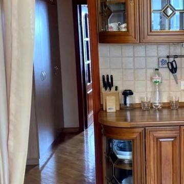 Тростянецька вул., 7