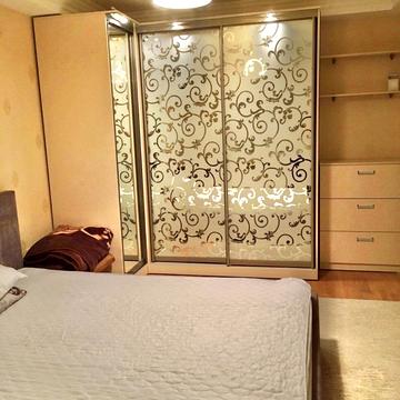 Лісовий просп., 33