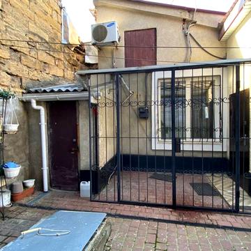 Михайлівська вул., 55