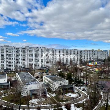 Андрія Малишка вул., 3