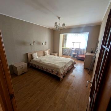 Микільсько-Ботанічна вул., 31