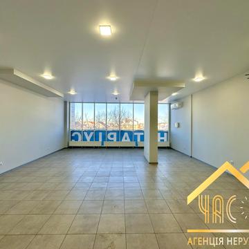 Машинобудівників вул., 16