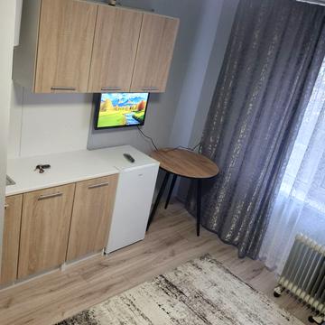 Волонтерів вул. (Василя Верещагіна), 10