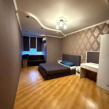 Миколи Бажана просп., 1-М