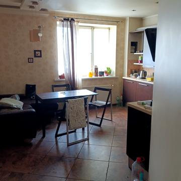 Лебединська вул., 3