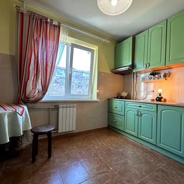 Йорданська вул. (Лайоша Гавро), 7