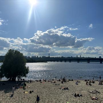 Дніпровська набережна вул., 17-К