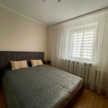 Богдана Хмельницького вул., 275