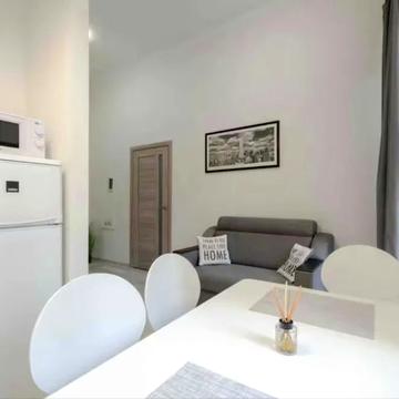 Саксаганського вул., 12-Б