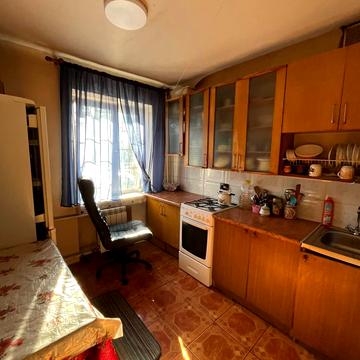 Авіаконструктора Антонова вул., 8