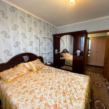 Академіка Єфремова вул. (Командарма Уборевича), 20