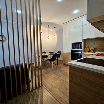 Нижньоключова вул., 14