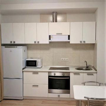 Феодосійська вул., 1