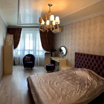 Дніпровська набережна вул., 26