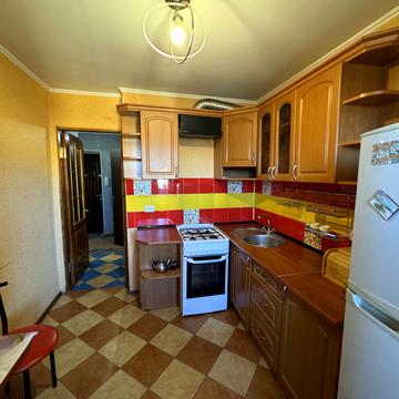 Зарічанська вул., 12а