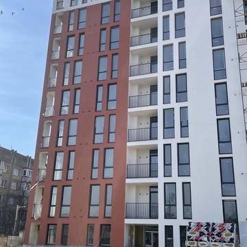 Карпатської України вул. (Юрія Гагаріна), (Будинок 1)