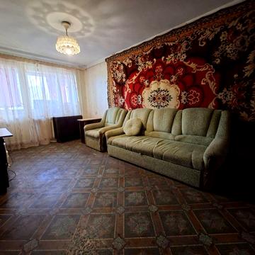 Князя Володимира Великого просп., 140