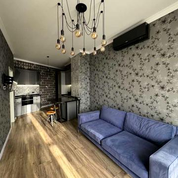 Французький бульв., 13а