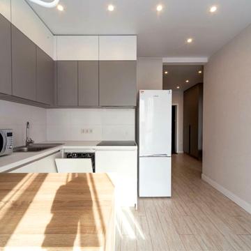 Джона Маккейна вул. (Івана Кудрі), 1