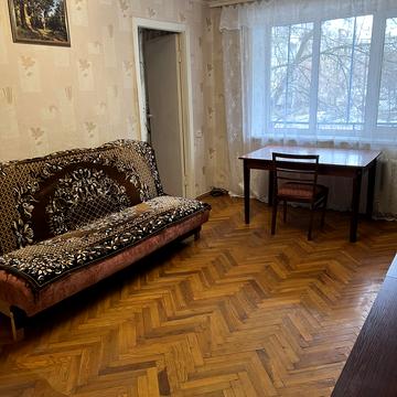 Космонавта Поповича вул. (Космонавта Волкова), 12