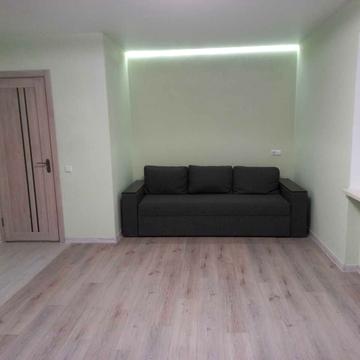 Вінстона Черчилля вул. (Червоноткацька), 20