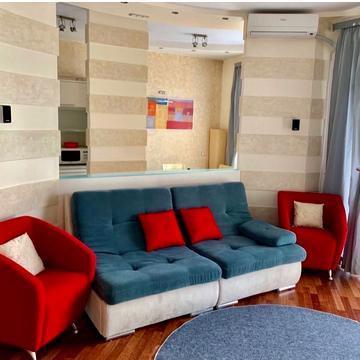 Хрещатик вул. (Kreschatic), 13