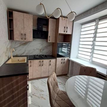 Новокримська вул., 3