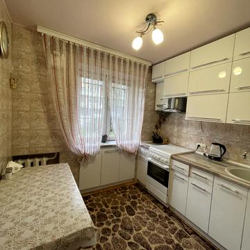 Марії Мундяк вул., 8