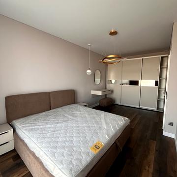 Загорська вул., (Будинок)