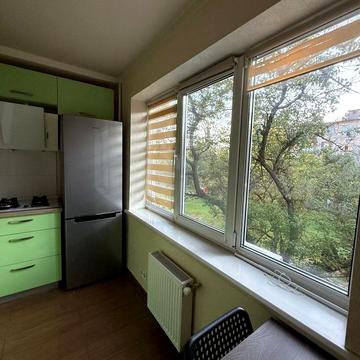 Алішера Навої просп., 86