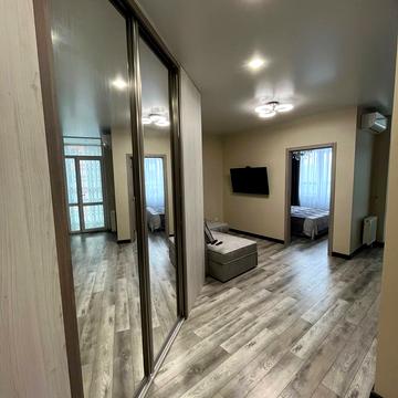 Миколи Гулака вул., 4