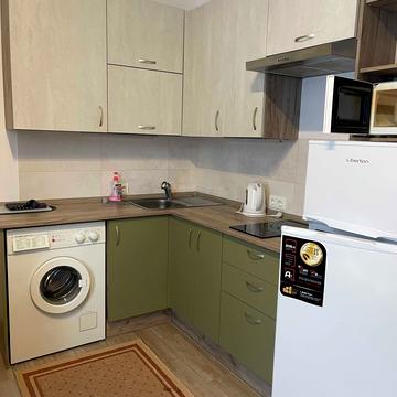 Тараса Кузьміна вул., 10