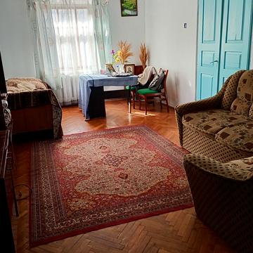 Гагаріна, 1