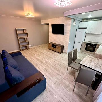 Левка Лукяненка вул. (Василя Жуковського), 35