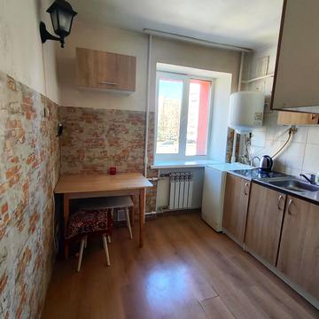 Богдана Хмельницького просп. (Героїв Сталінграда), 5