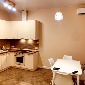 Жилянська вул., 68