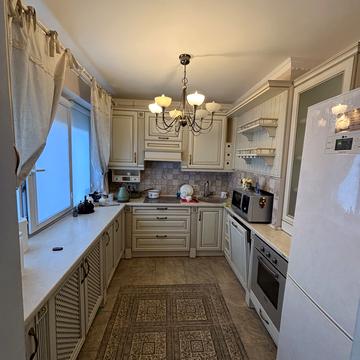 Володимира Івасюка просп. (Героїв Сталінграду), 13