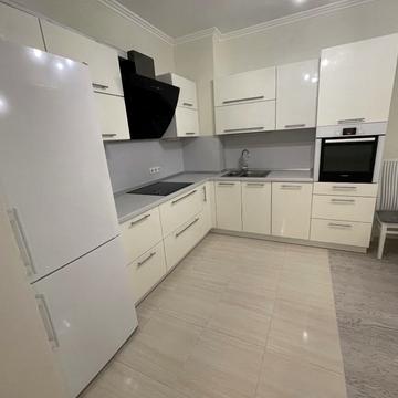 Валерія Лобановського просп., 150