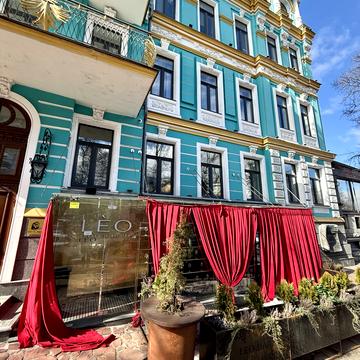 Володимирська вул., 4