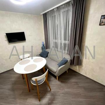 Драгоманова вул., 10